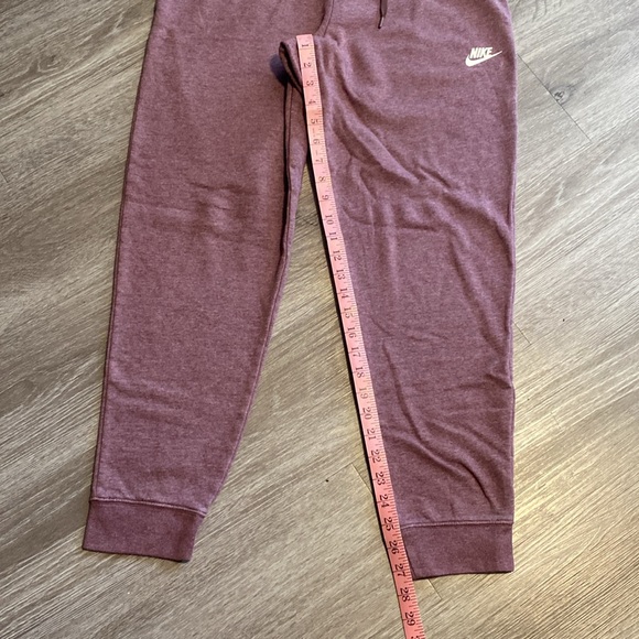 Nike Wine Sweatpants - Picture 5 of 8